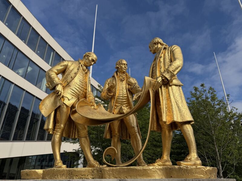 Image for the Tweet beginning: Golden Boys and a Hook