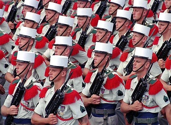 Image for the Tweet beginning: Happiest 14th of July France